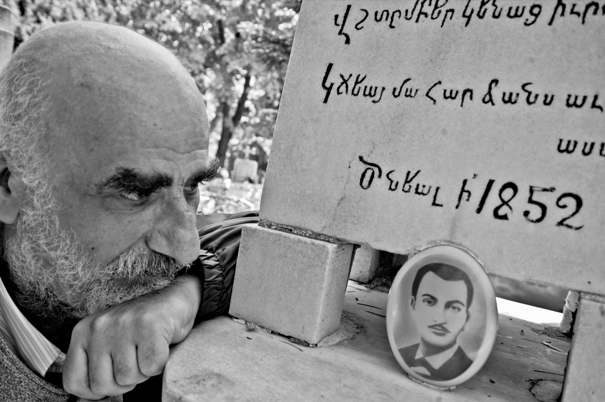 Yetvart Tomasyan’ı, "Tomo Abi"yi büyük bir kalabalıkla uğurladık