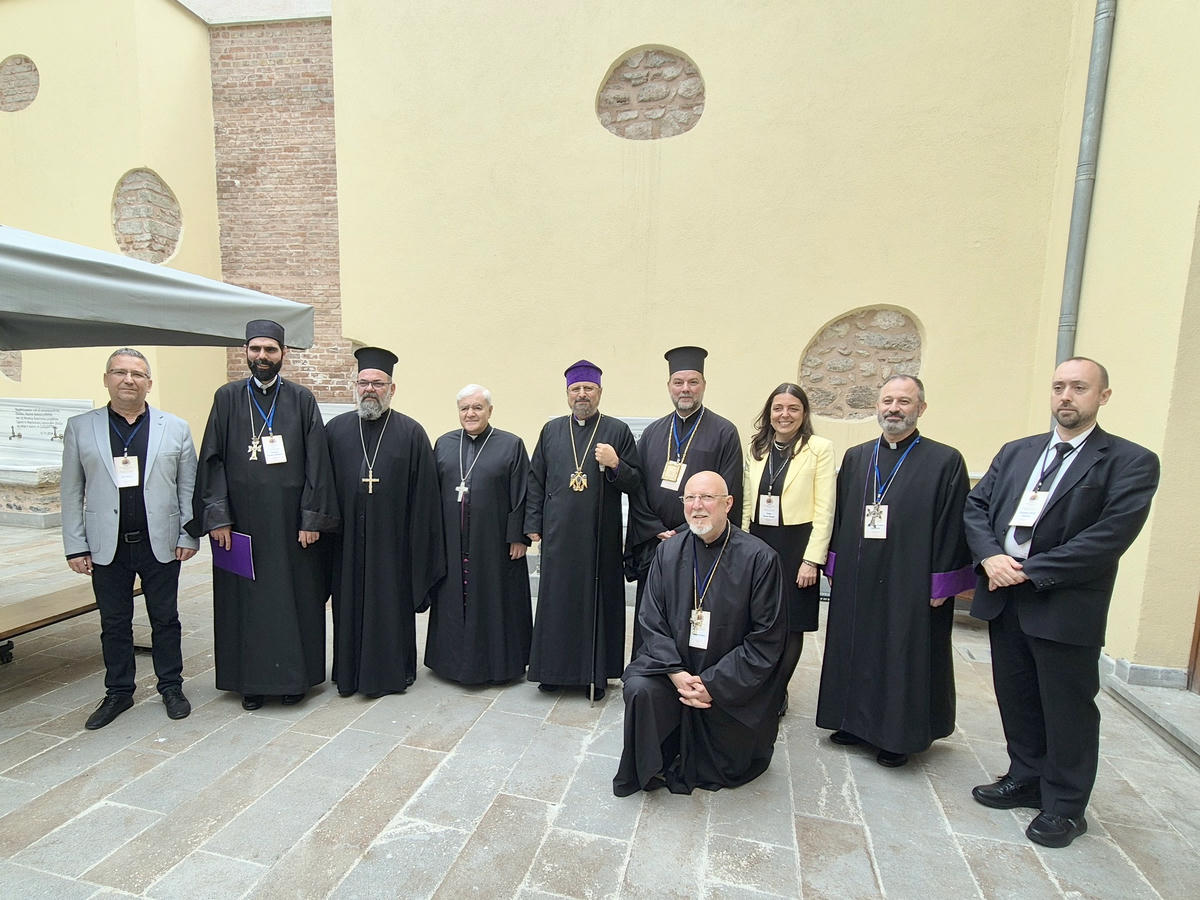 Նիկիոյ Սուրբ Ժողովի 1700-Ամեակին Նուիրուած Գիտաժողով