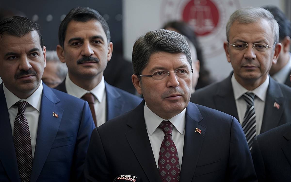 Yılmaz Tunç: İmralı’ya ziyaret yetkisi tamamen komisyona ait