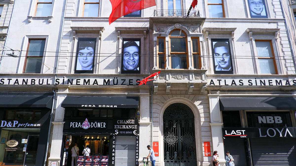 Համայնքային գիտակցութիւն գոյացնելու փորձ մը