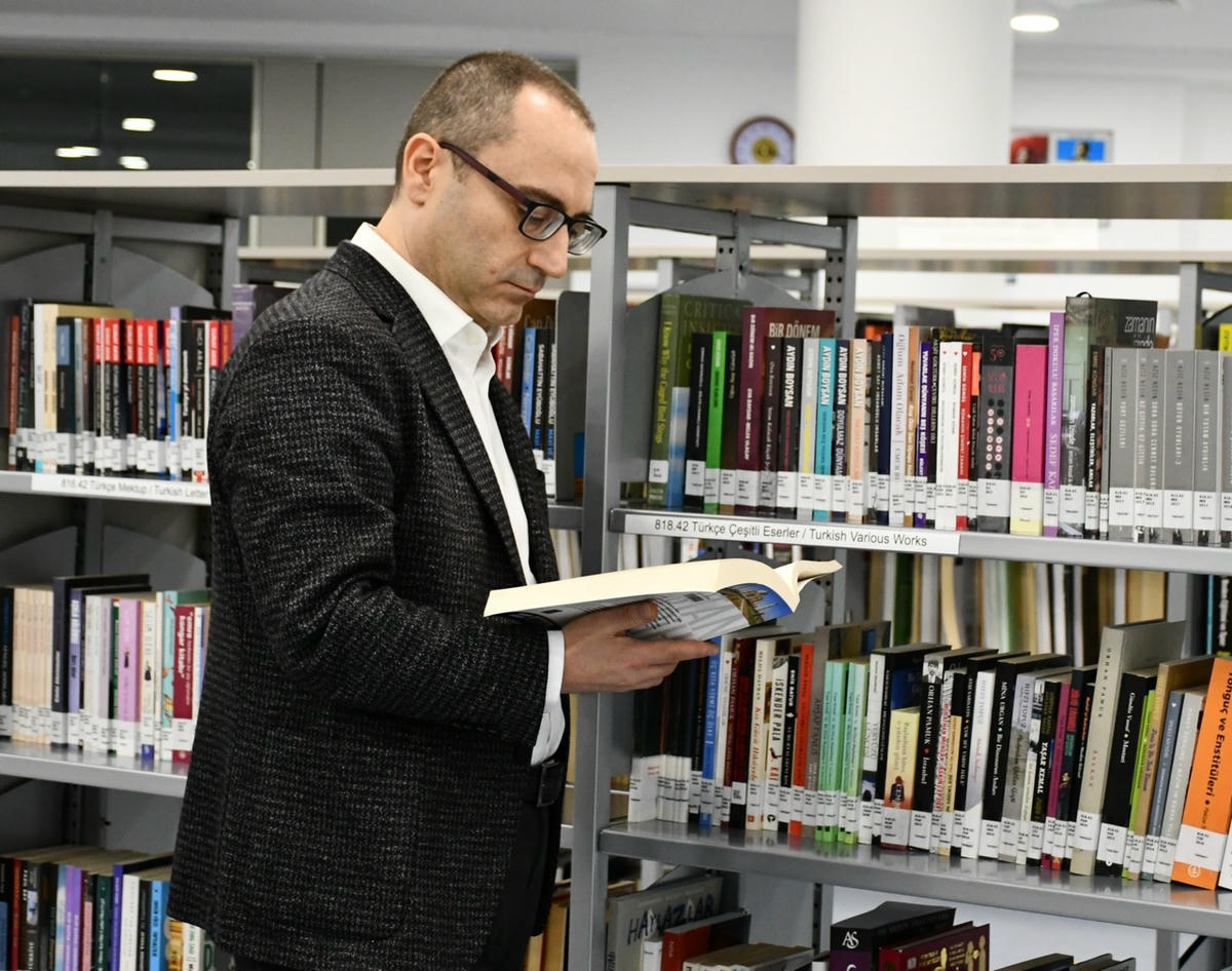 Dev dalgaların farklı coğrafyalara fırlattığı insanların hikâyesi