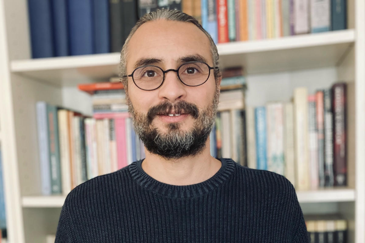 Doç. Dr. İsmet Akça