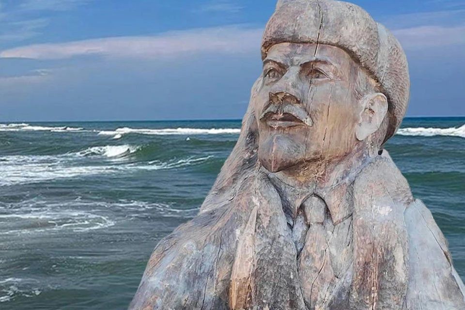 Kayıp Lenin heykeli 32 yıl sonra bulundu