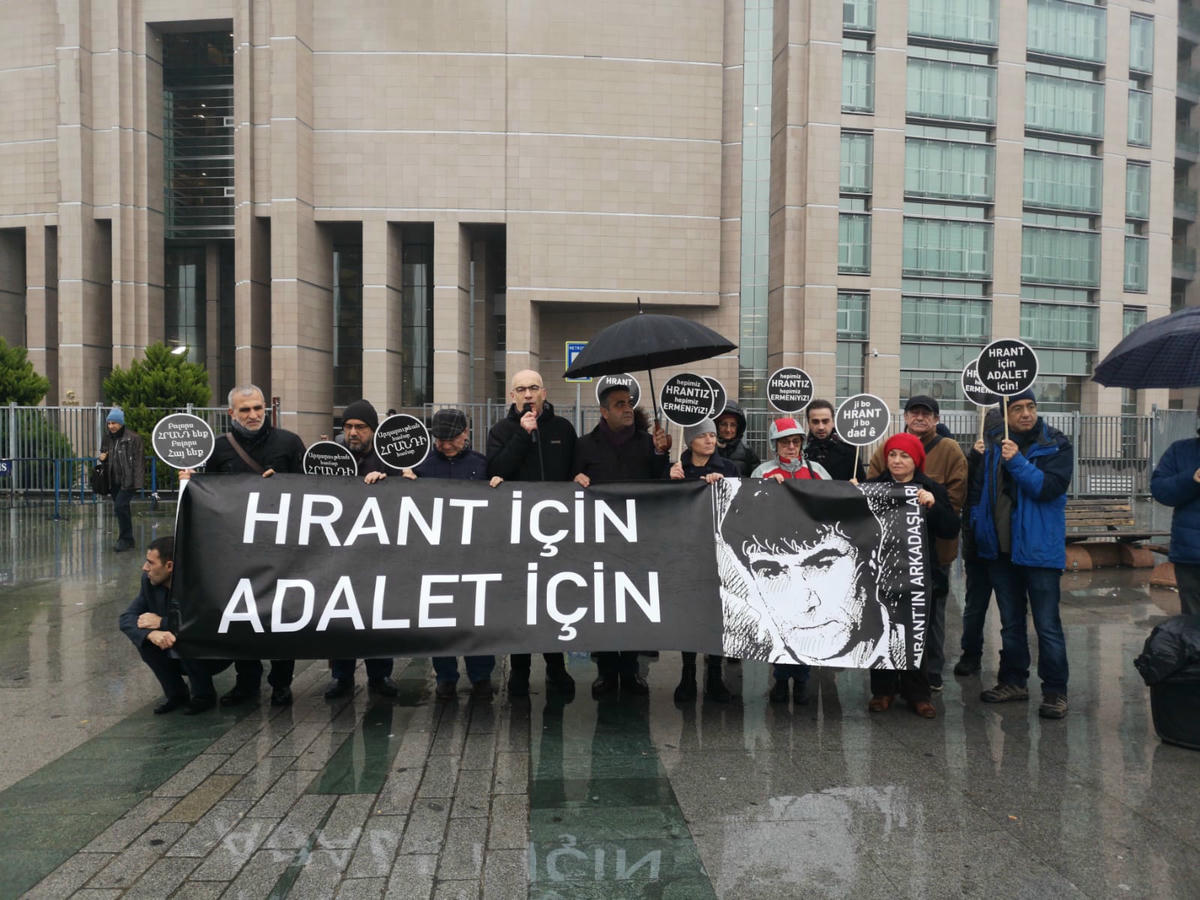 Յայտերը անսովոր, դատավարութիւնը սովորական