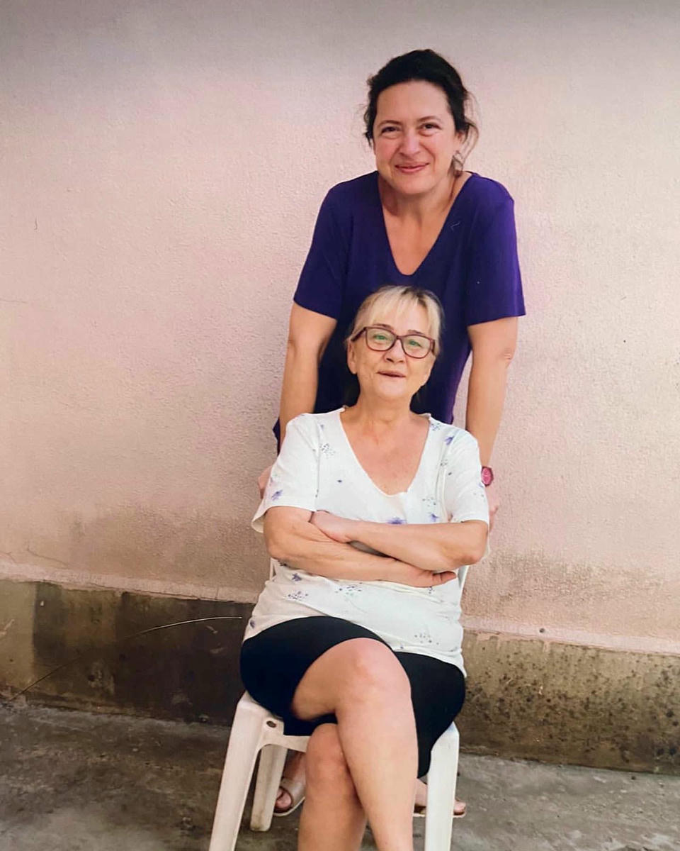 Çiğdem Mater ve Mücella Yapıcı Bakırköy Cezaevi'nde