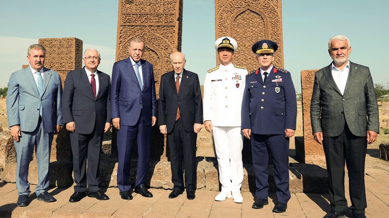 ‘Kremlinoloji’den ‘Ahlatoloji'ye