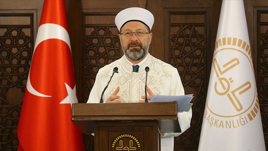 Cuma namazlarına ara verildi