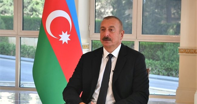 Aliyev "Azerbaycanlılar tarihi topraklarına arabalarla dönmeli" dedi, Paşinyan 'toprak iddiası içermiyor' diye yorumladı