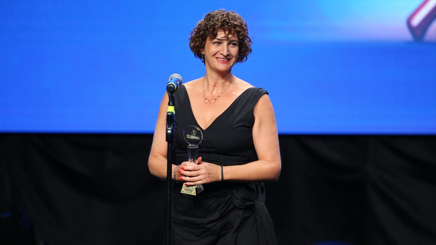 Altın Koza'da ödüller Pelin Esmer filmine: “Bir şeyimizi alamadılar, o da umudumuz"