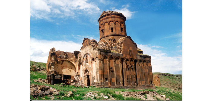 Անինին սըրլարընը քէշֆէթմէյէ պիր ատըմ տահա