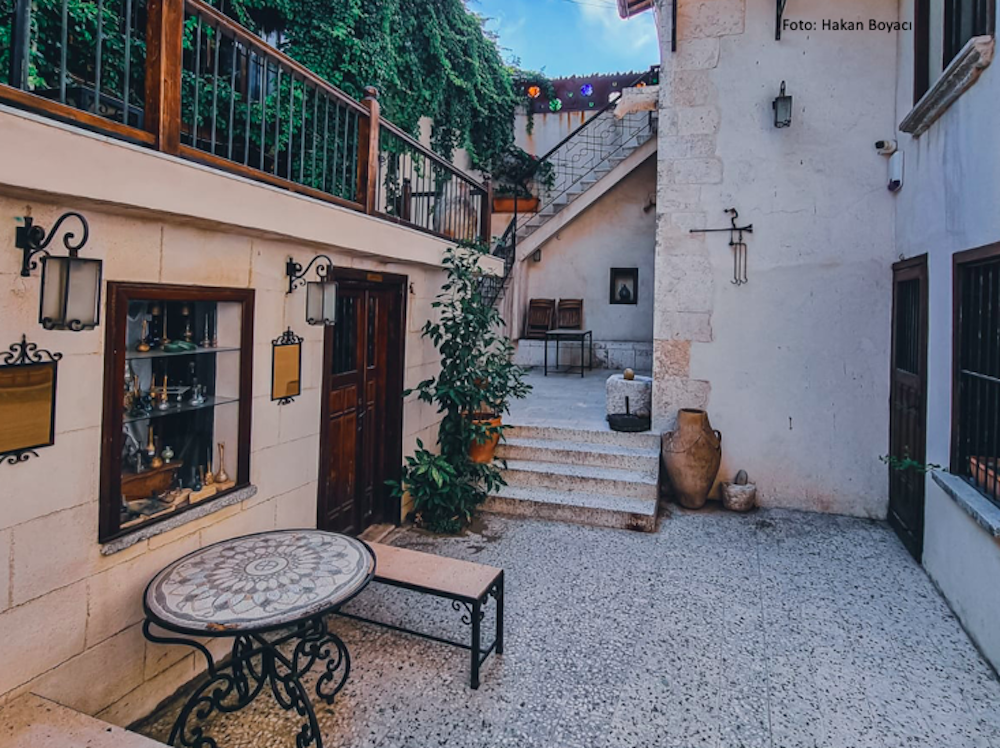 Bir Antakya evi ve avlusu