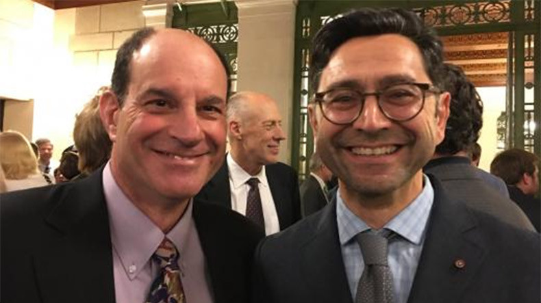 Նոպելի բժշկական դափնեկիրներ Արտեմ Փաթափութեան եւ Տէյվիտ Ճիւլըս