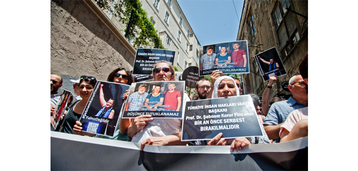 Հերթապահ խմբագրապետերը ձերբակալուած