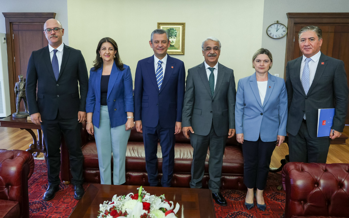 İmralı Heyeti ile Özgür Özel görüşmesi: Barışın toplumsallaşması gerekiyor