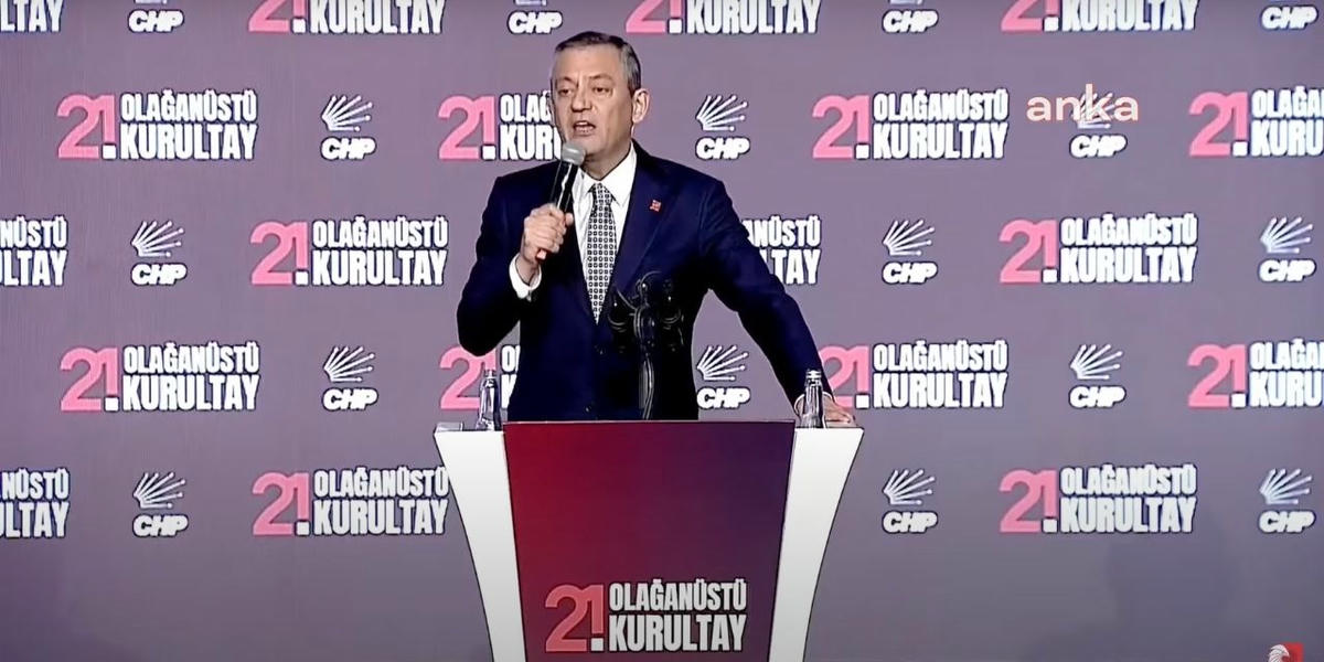 CHP'de kurultay günü. Yeniden genel başkan seçilen Özgür Özel: "Millet bu darbeyi püskürttü"