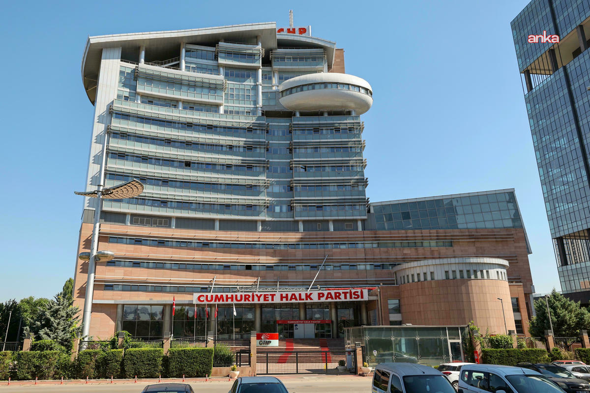 CHP, İstanbul İl Başkanlığı binasını taşıma kararı aldı