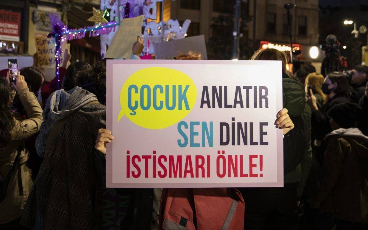 Agos'un "Ukraynalı yetim çocuklara istismar" haberi için üç ayrı soru önergesi