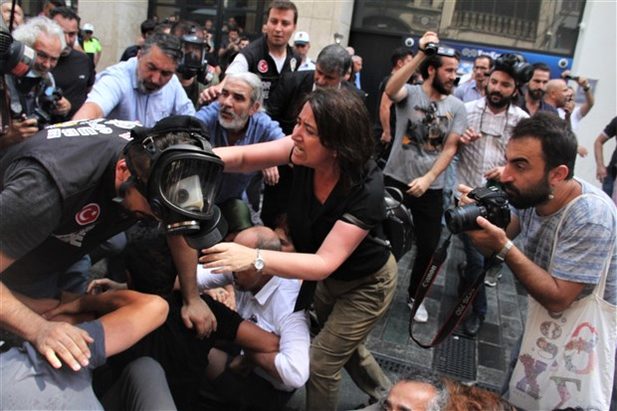 Cumartesi Anneleri/İnsanları'na dava açıldı