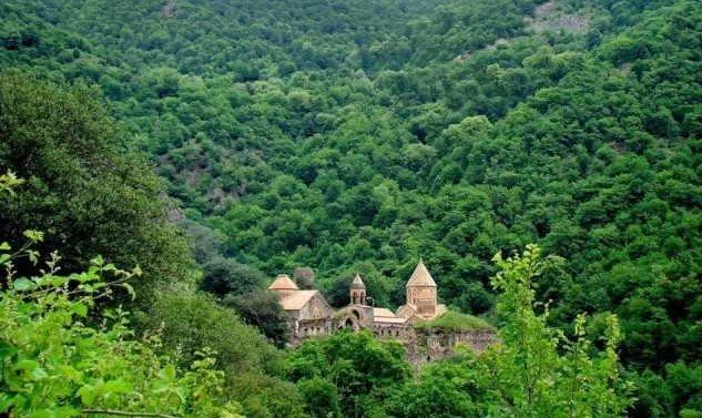 Putin Aliyev'den kutsal alanların korunmasını talep etti