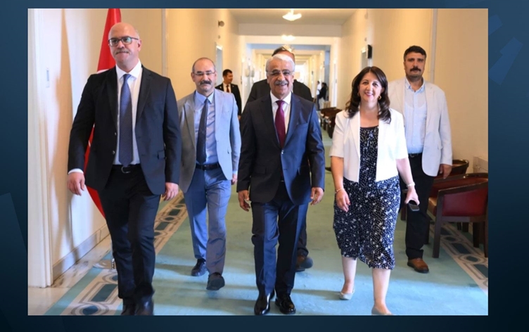 DEM Parti İmralı'ya gitti, görüşme sonrasında Öcalan'ın mesajını paylaştı