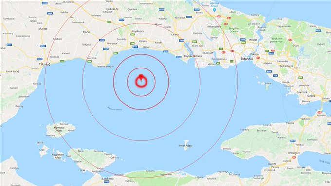 İstanbul 'da "Hasarlı binalara girmeyin" uyarısı