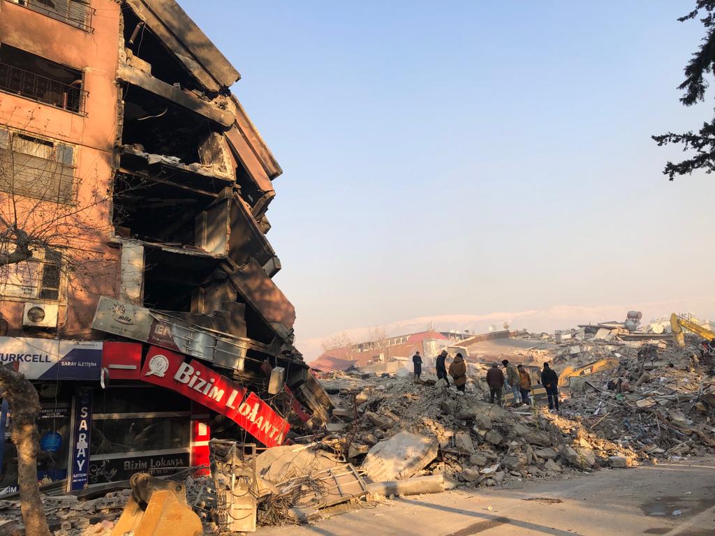 Earthquake and state