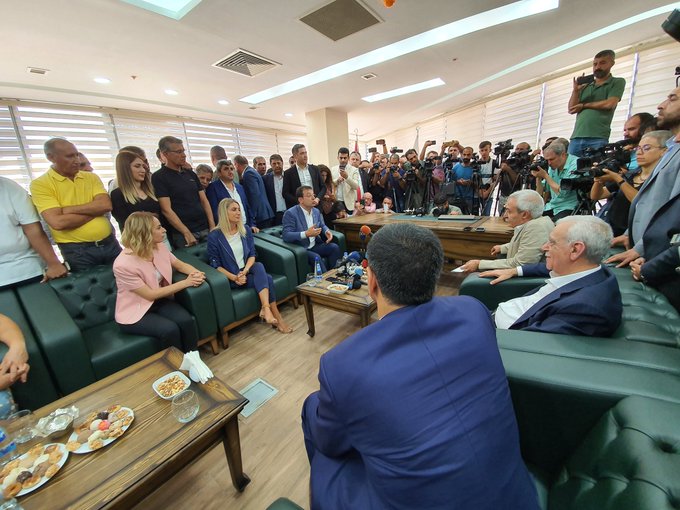 İmamoğlu: "Seçilmiş başkanların yerine kayyım atamak gaflet ve dalalettir"