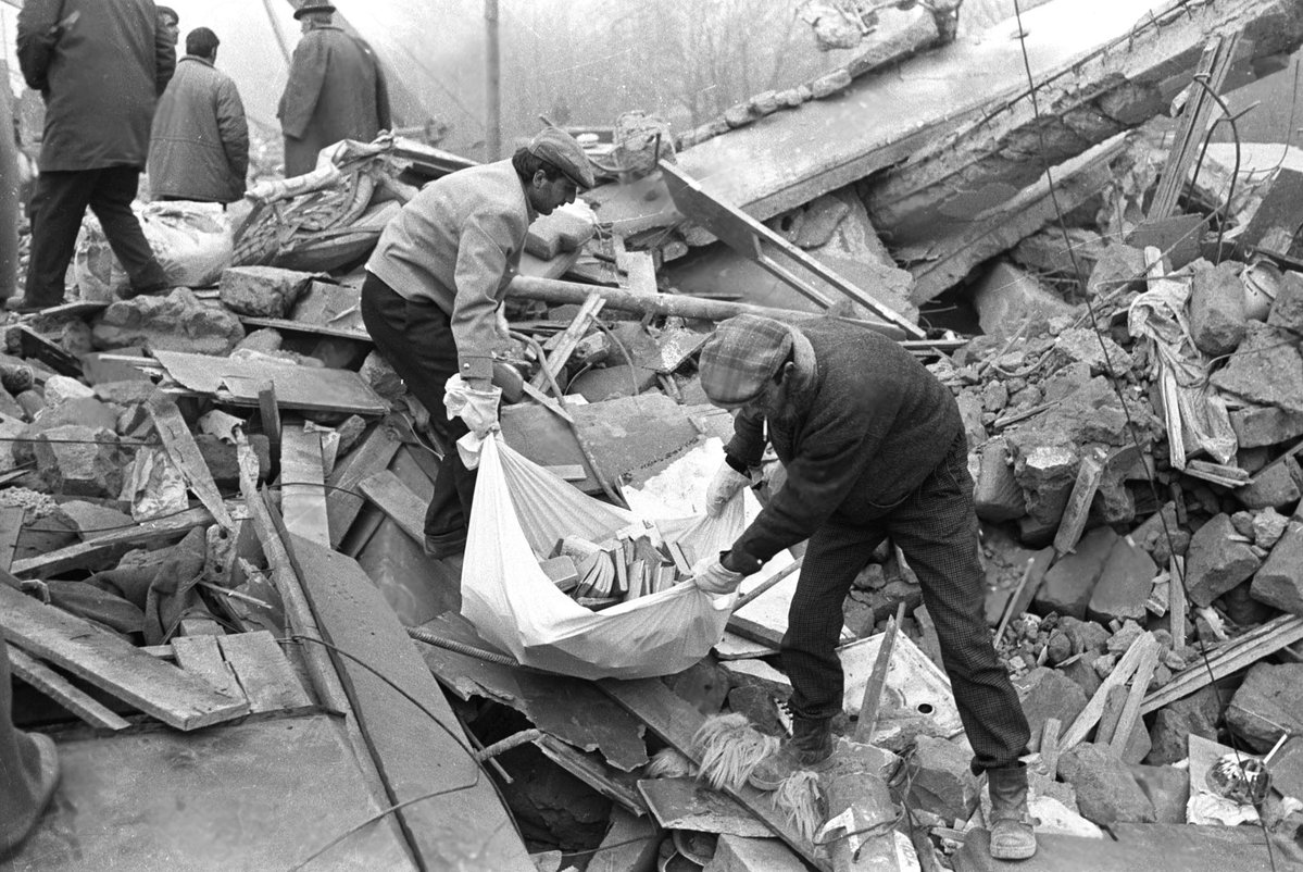 Ermenistan 1988 depremini anıyor