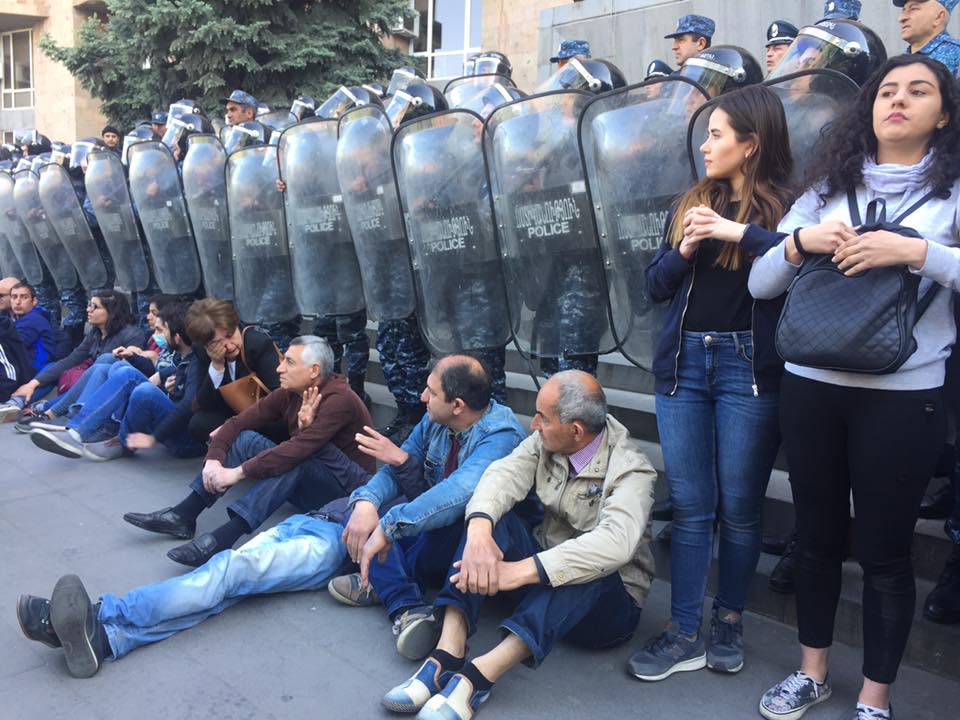 Paşinyan: Taktik değiştiriyoruz