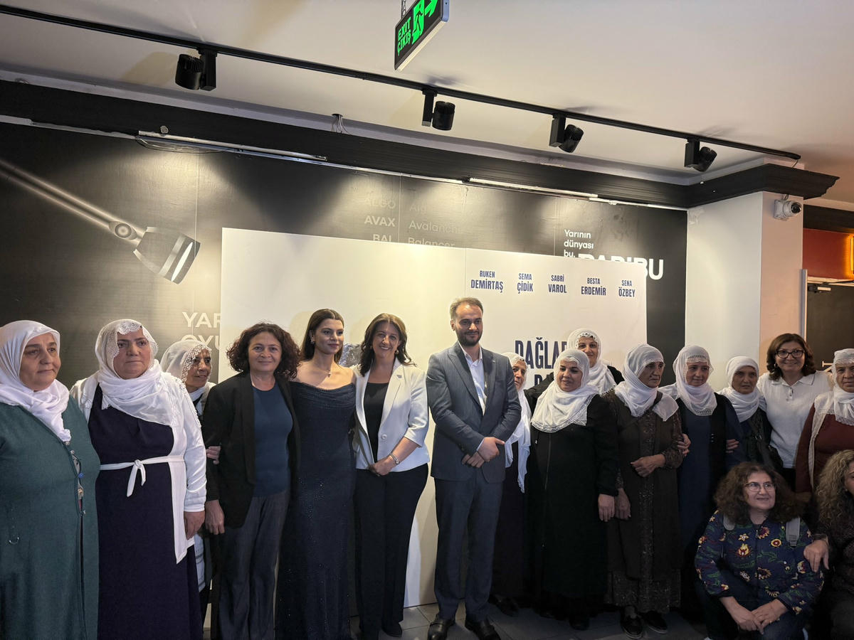 Kadıköy'de "Dağlardan Başka Tanık Yok" gecesi: Bu film barışa dair çığlıktır