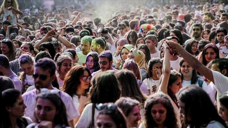 “Gençler ekonomik krize çözüm bulunmasını istiyor”