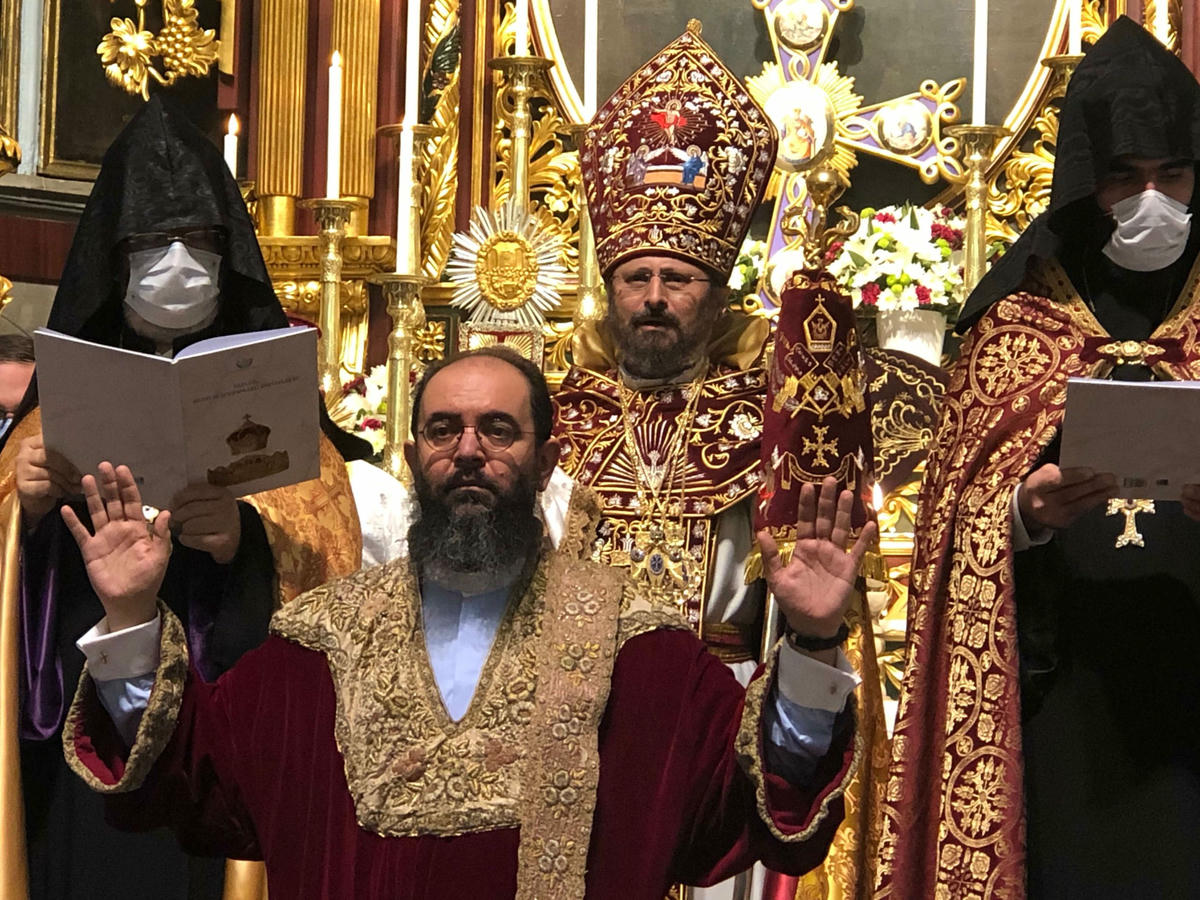 Աբեղայական ուշացած ձեռնադրութիւն մը