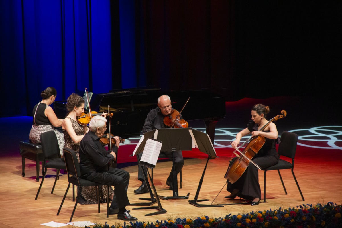 Վայելքն ու ձանձրոյթը նոյն երեկոյեան ընթացքին