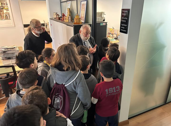 Karagözyan Okulu öğrencileri Agos ve Hrant Dink Vakfı'nı ziyaret etti