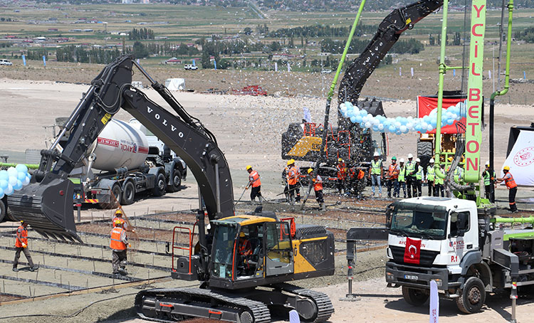 "Trump Yolu" için Iğdır'da temel atma: Ulaştırma Bakanı "Zengezur Koridoru" dedi,  Ermenistanlı mevkidaşı yanıt verdi