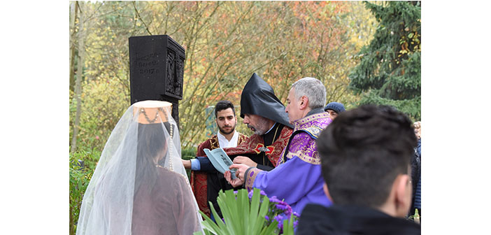 Խաչքարի տեղադրումը Քէօլնի մէջ