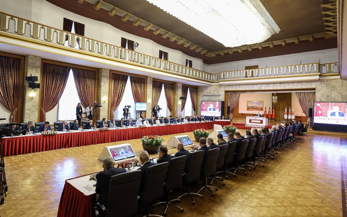 Komisyon, partilerin sunduğu isimleri önümüzdeki hafta dinleyecek