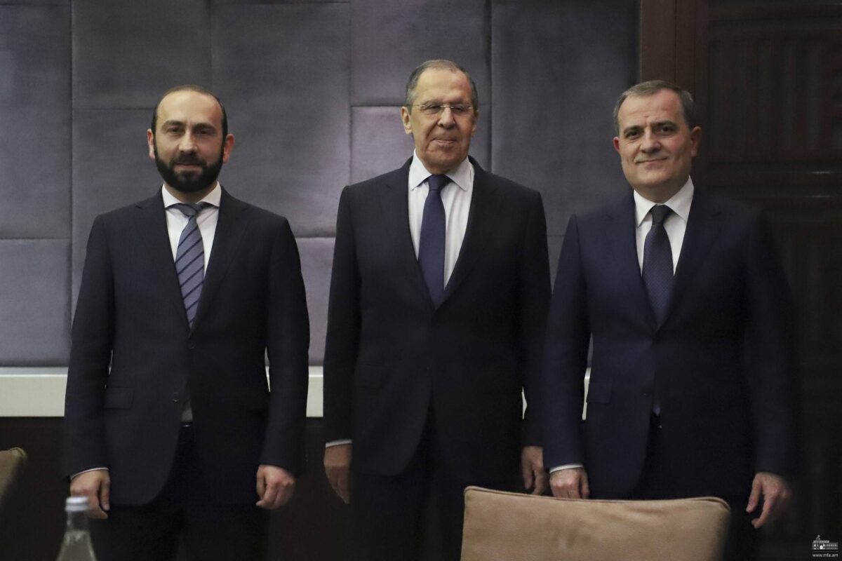 Ermenistan, Rusya ve Azerbaycan Dışişleri Bakanları Duşanbe'de buluştu
