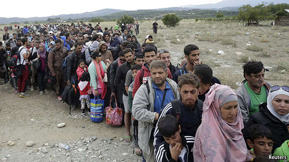 Avrupa sığınmacılar için "özel kamp" olacak bir ülke arıyor