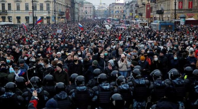Russia Protests: The Putin System in its winter