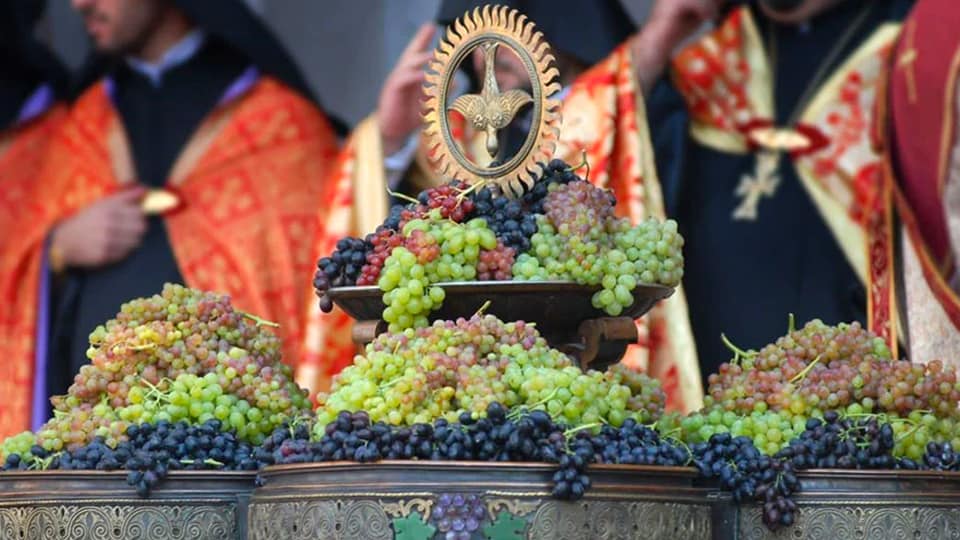 Խաղողը, գինին եւ ուրախութիւնը