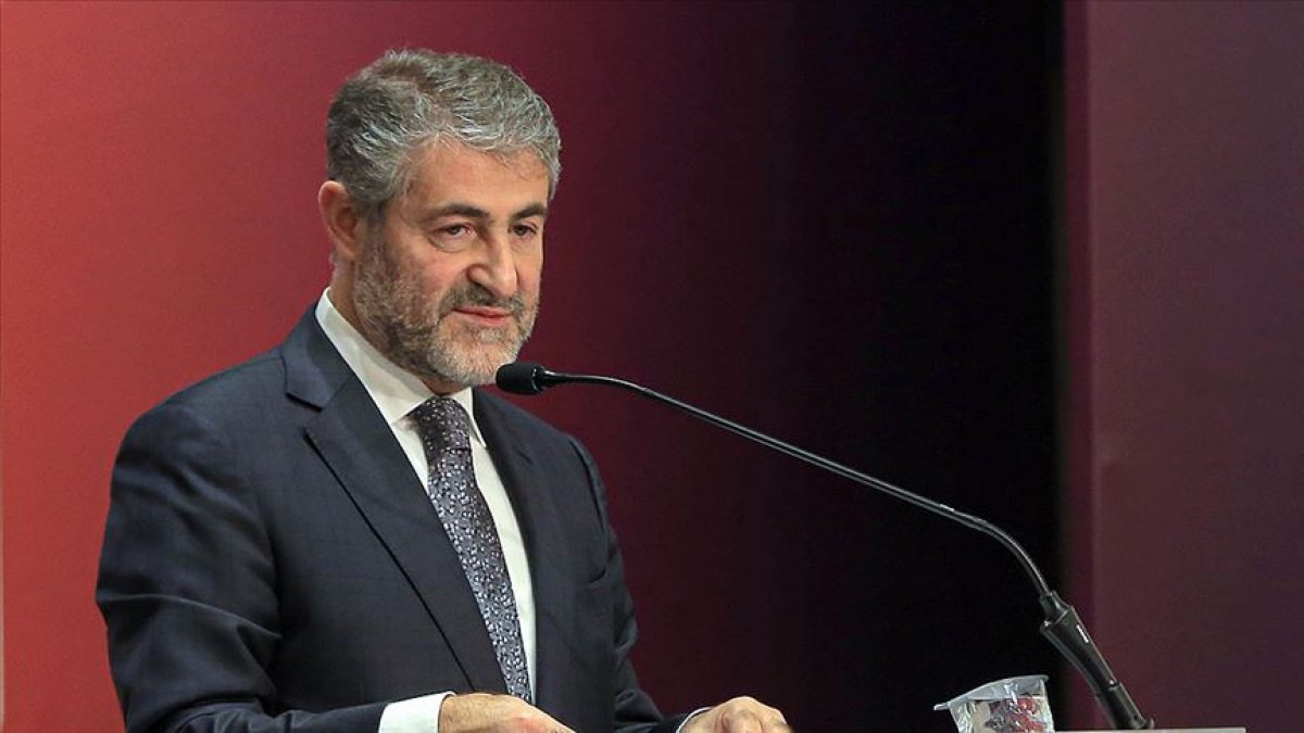 Hazine ve Maliye Bakanı Elvan "affını" istedi, yerine yardımcısı atandı