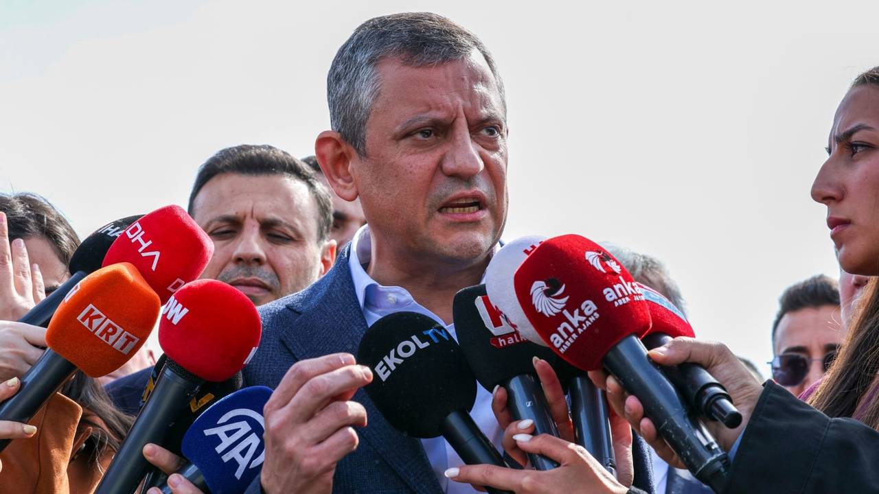 Özel'den İmamoğlu iddianamesi ve CHP'yi kapatma talebine tepki: Darbecilerin siyasete yönelik bir muhtırası