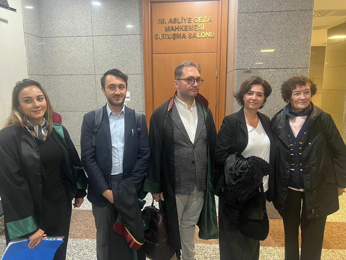 Gazeteci Özlem Gürses'e 1 yıl 3 ay hapis cezası