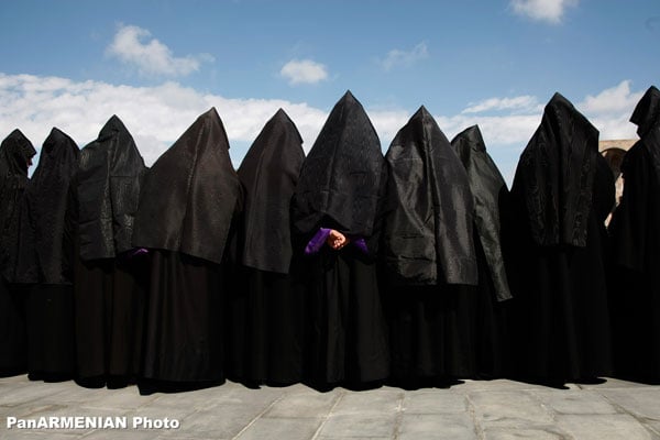 Հարցաքննութիւն վեց հոգեւորականներու դէմ