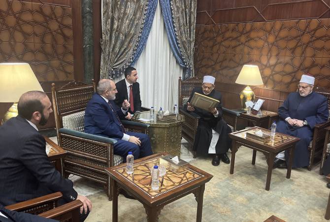 Paşinyan'dan el-Ezher'e Kuran-ı Kerim hediyesi