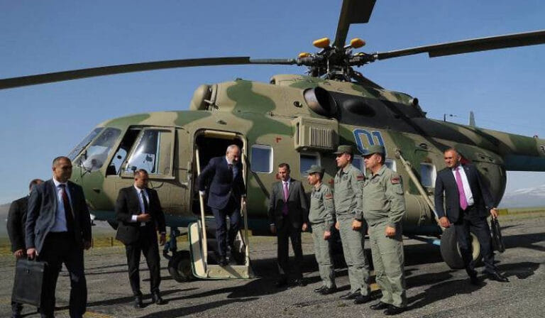 Paşinyan'ın helikopteri "plansız iniş" yaptı