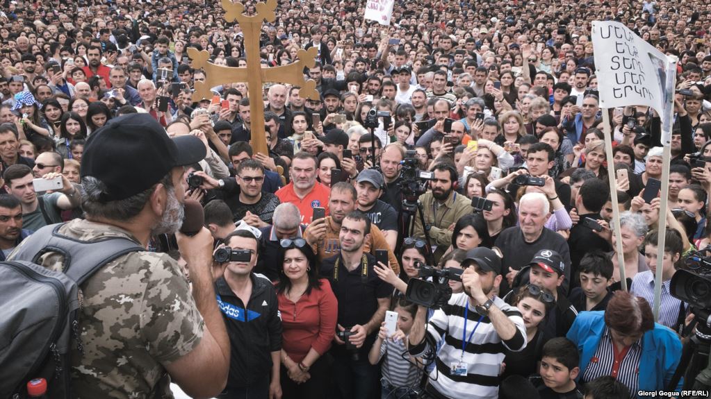 Taşnaksutyun ve Müreffeh Ermenistan Paşinyan'ı destekliyor