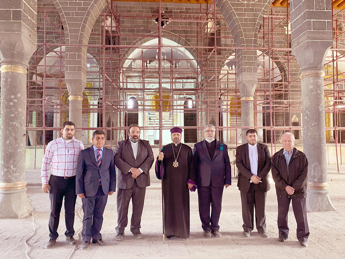 Պատրիարք Հայրը Տիգրանակերտի Ս. Կիրակոս եւ Ս. Սարգիս Եկեղեցիներուն մէջ