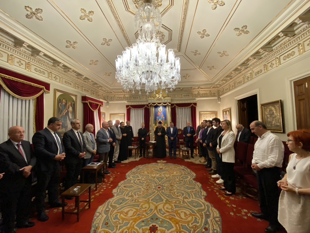 Patrikhane'deki toplantıda okulların durumu ve din dersleri masaya yatırıldı